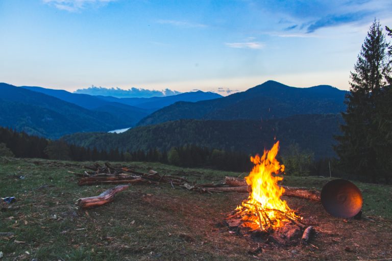 <em>Lugares para hacer senderismo, pescar y acampar en Colorado</em>