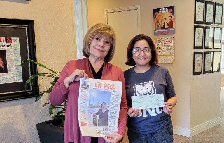 La Voz obtiene el premio ORO por Publicación Semanal Bilingüe Destacada