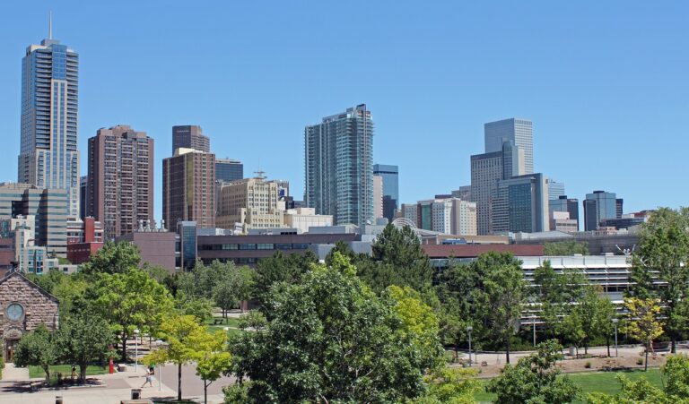 El Concejo Municipal aprueba legislación que hace que los trabajadores de Denver estén más protegidos en EE.UU.