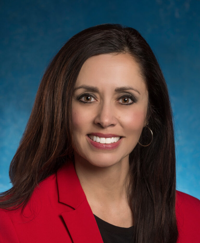 Andrea Aragon premiada ciudadana del año