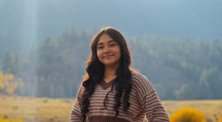 Ganadora de la Becca 2024 Estudiante de la Semana, Luz Elena Parra-Ramirez