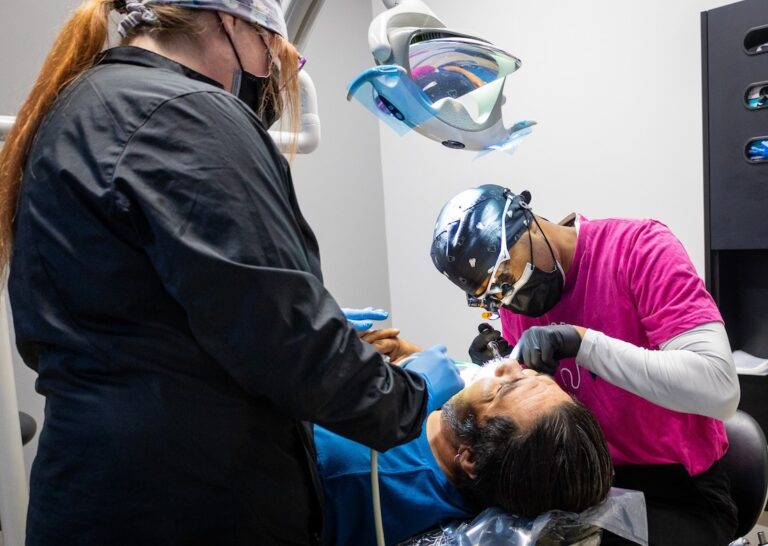 Risas Dental and Braces brinda atención dental gratuita a cientos de familias