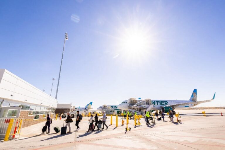 DEN abre la ampliación de la terminal A-East