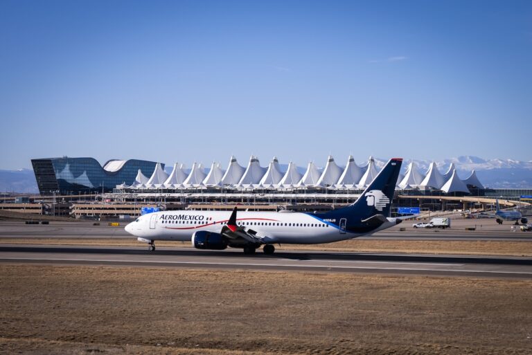 El Aeropuerto Internacional de Denver celebra nuevo servicio de Aeroméxico