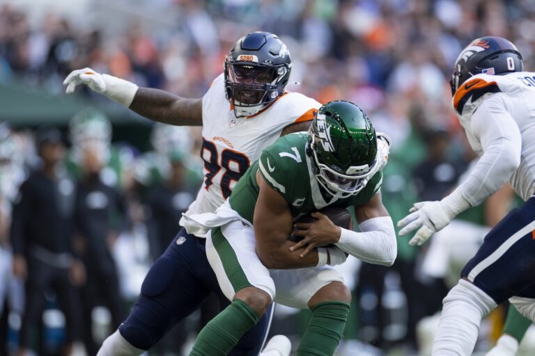 La defensa de los Broncos aplasta a los Jets en London