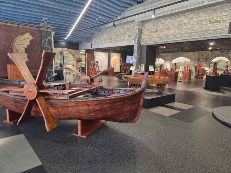 Ya está abierto el Museo da Vinci de Pueblo